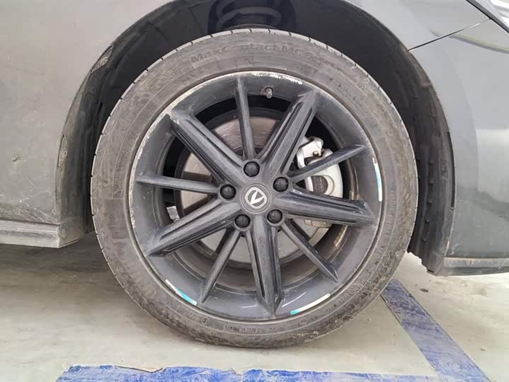 Фото 6 - Changan UNI-V Hybrid