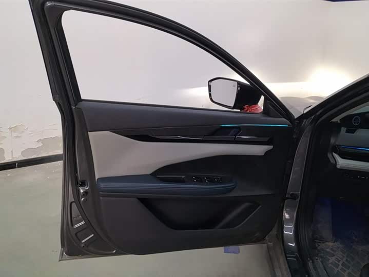 Фото 7 - Changan UNI-V Hybrid