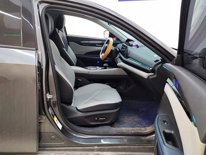 Фото 8 - Changan UNI-V Hybrid