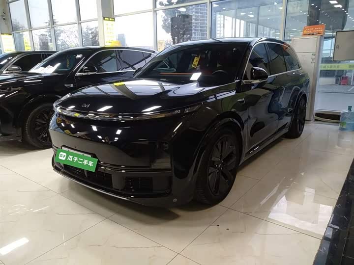 Фото 1 - LiXiang L8