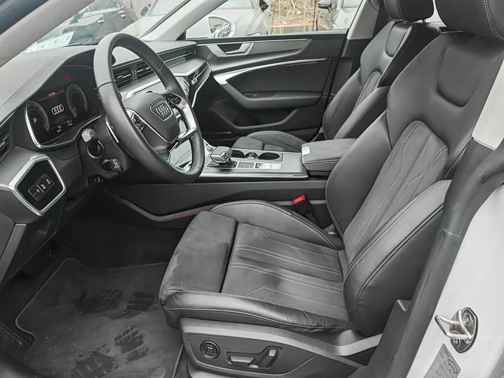 Фото 8 - Audi A7