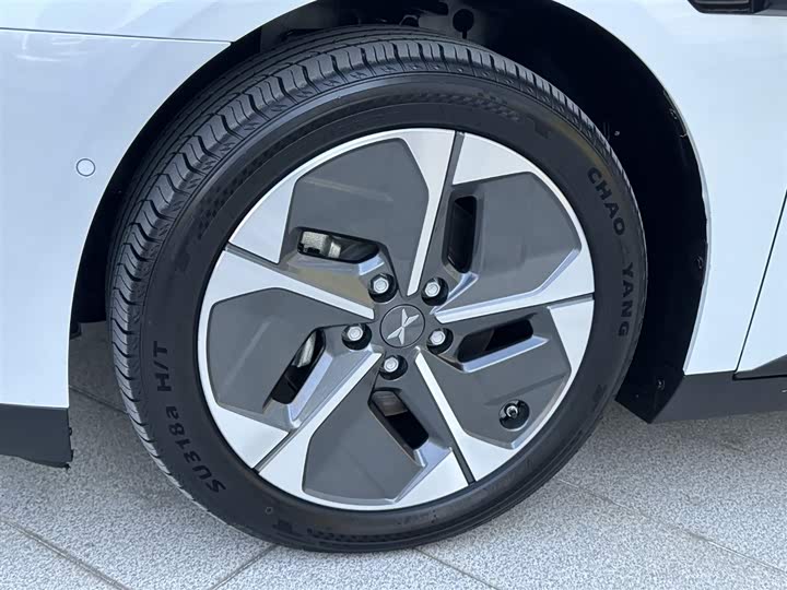 Фото 8 - XPeng Mona M03