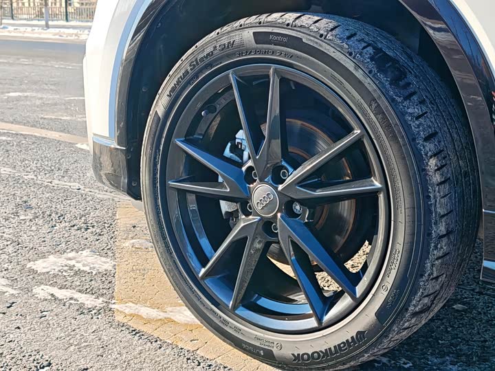 Фото 4 - Audi Q2L