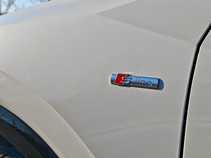 Фото 8 - Audi Q2L