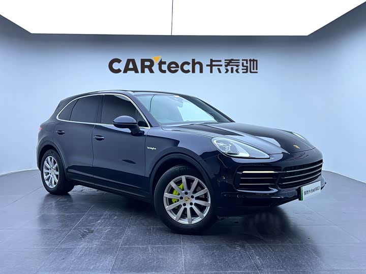 Фото 3 - Porsche Cayenne Hybrid