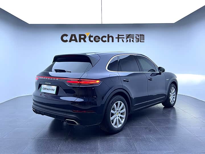 Фото 5 - Porsche Cayenne Hybrid