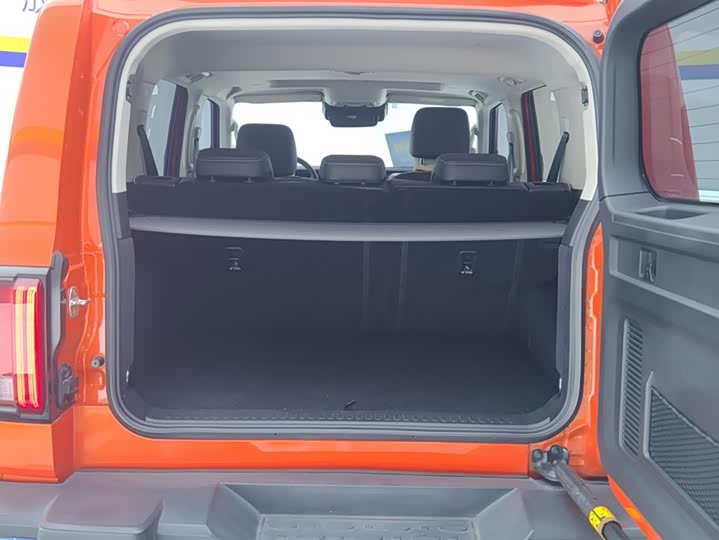 Фото 4 - Tank 300