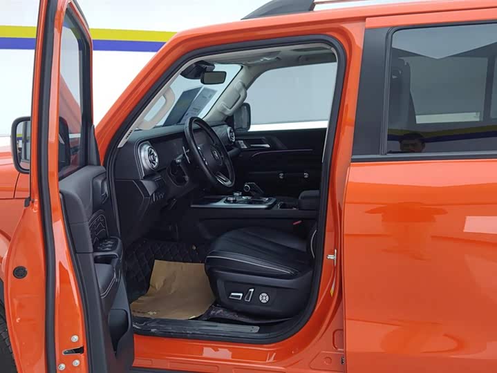 Фото 9 - Tank 300