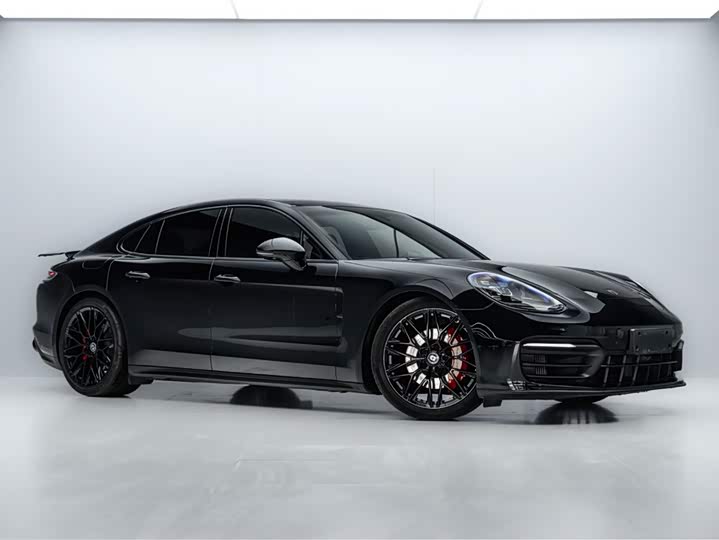 Фото 3 - Porsche Panamera