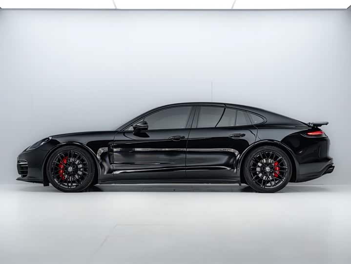 Фото 4 - Porsche Panamera