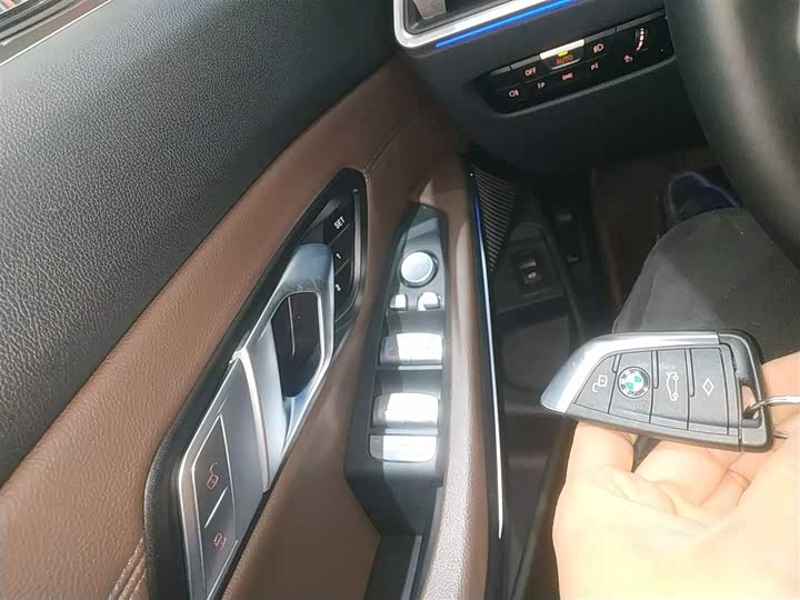 Фото 9 - BMW 3 Series