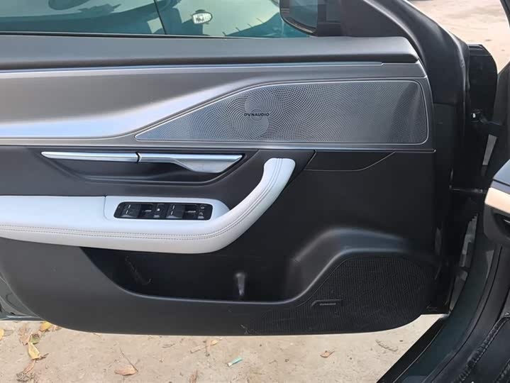 Фото 7 - XPeng P7