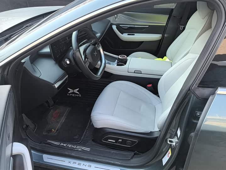 Фото 9 - XPeng P7