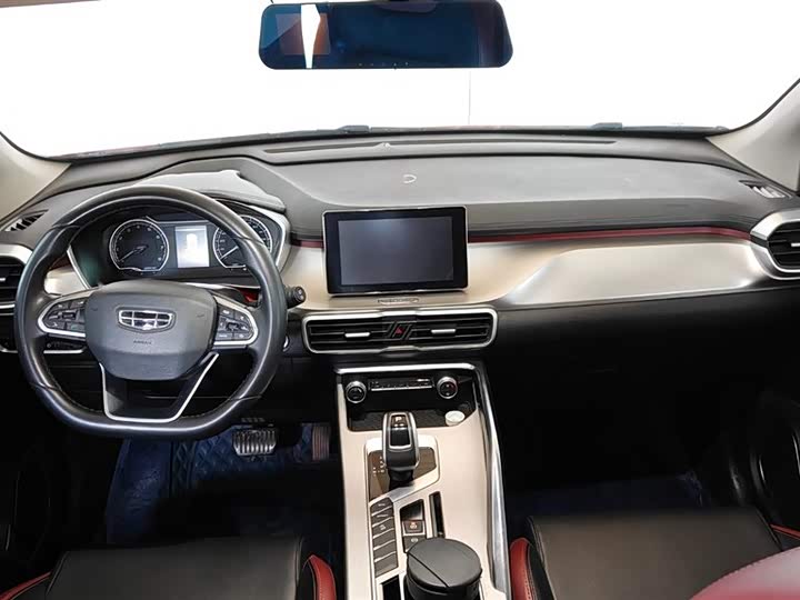 Фото 5 - Geely Coolray