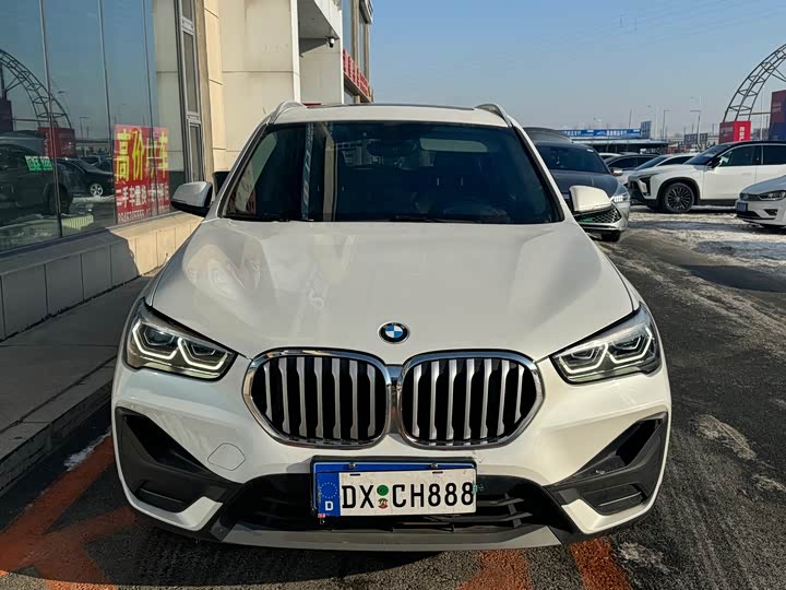 Фото 2 - BMW X1