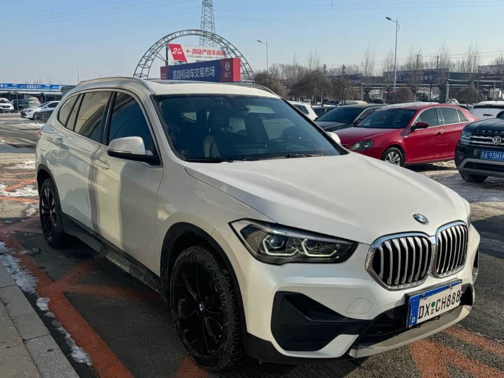 Фото 3 - BMW X1