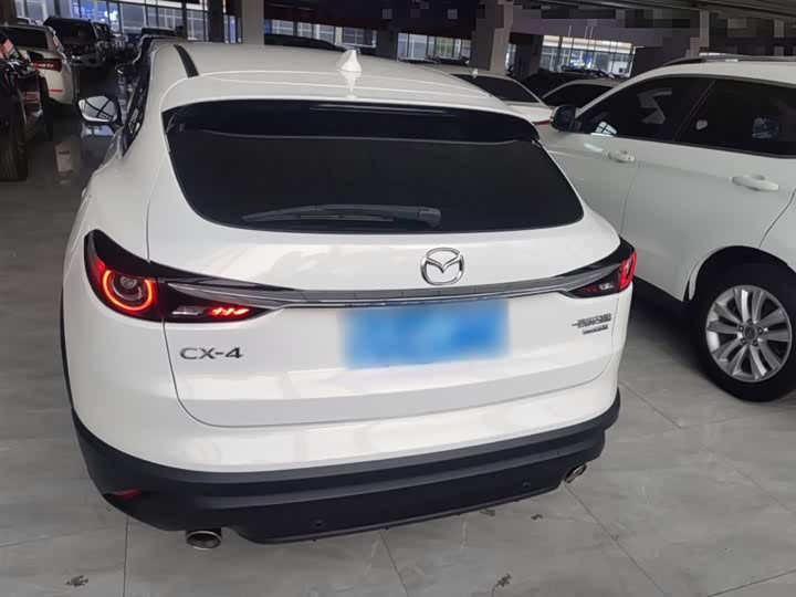 Фото 6 - Mazda CX-4