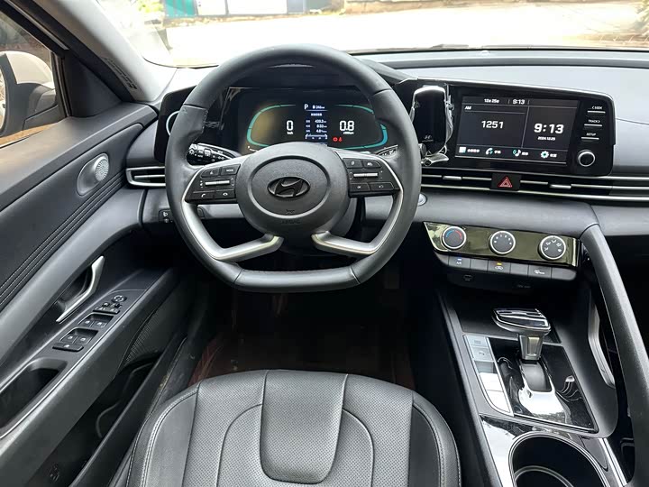 Фото 4 - Hyundai Elantra N line