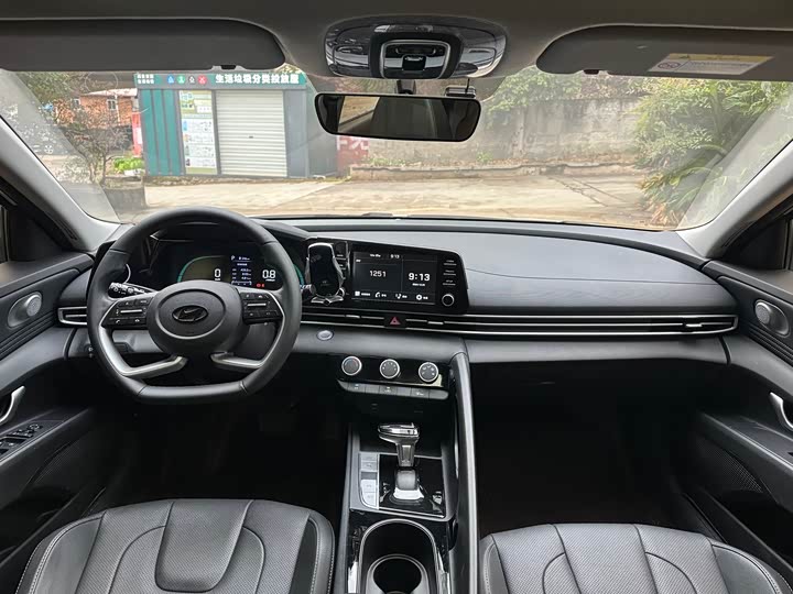 Фото 5 - Hyundai Elantra N line