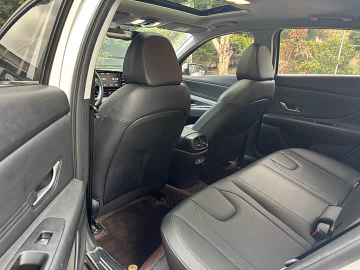 Фото 6 - Hyundai Elantra N line