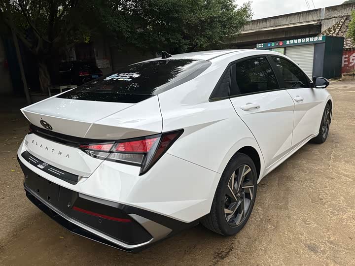 Фото 8 - Hyundai Elantra N line