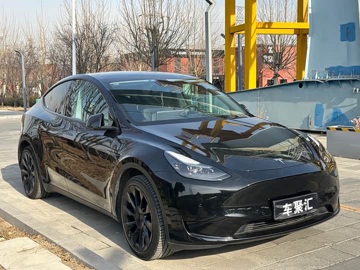 Фото 3 - Tesla Model Y