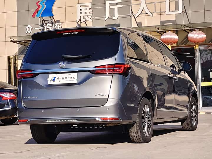 Фото 7 - Buick GL8 ES