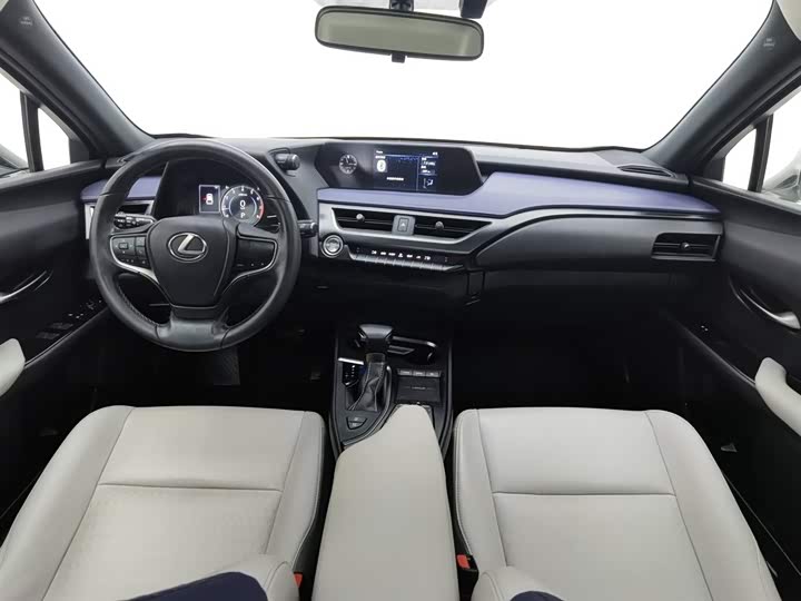 Фото 5 - Lexus UX