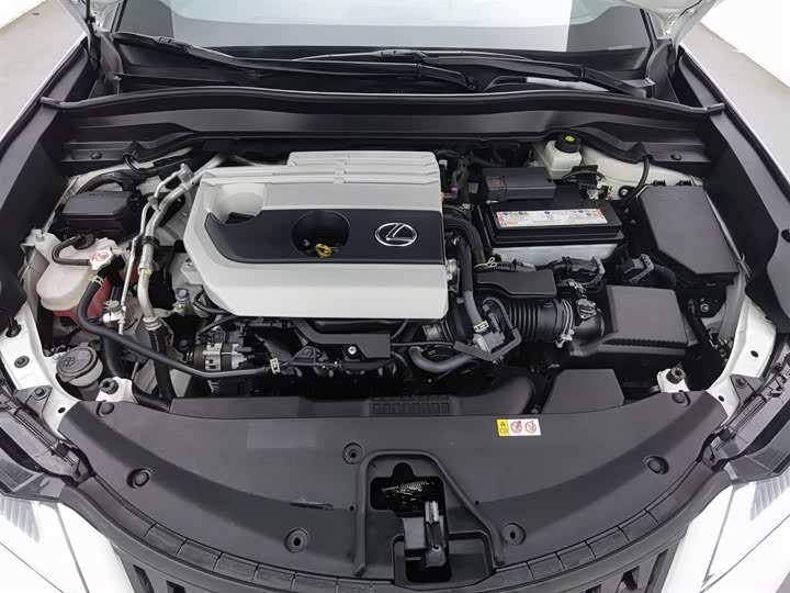 Фото 6 - Lexus UX