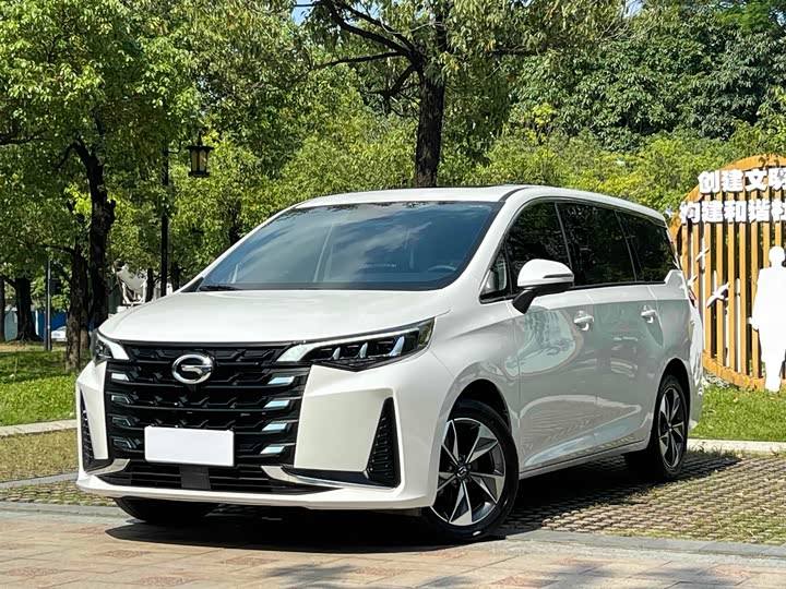 Фото 1 - GAC Trumpchi M6