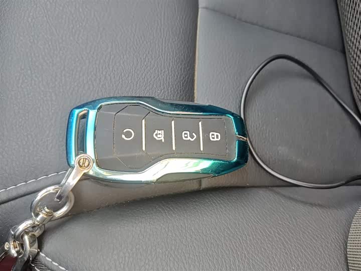 Фото 9 - BYD Song Max