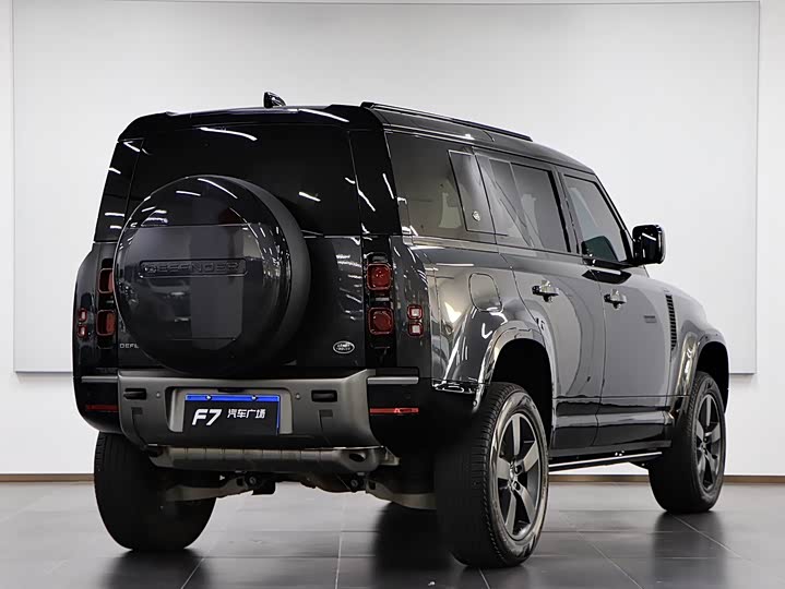 Фото 6 - Land Rover Defender