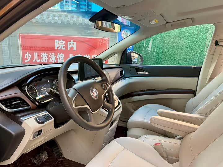 Фото 9 - Buick GL8 ES