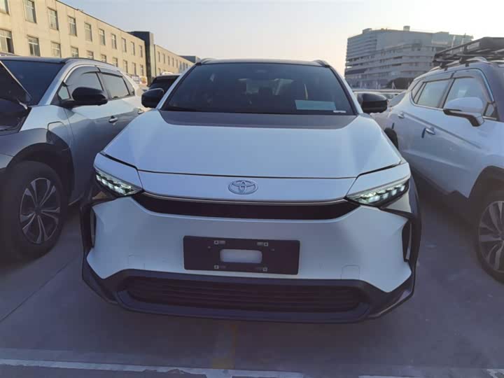 Фото 3 - Toyota bZ4X