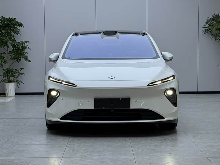 Фото 2 - Nio ET7