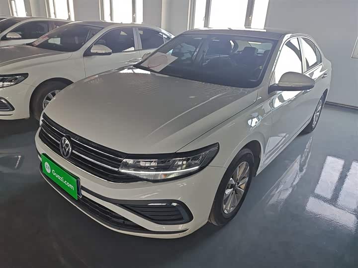 Фото 1 - Volkswagen Bora