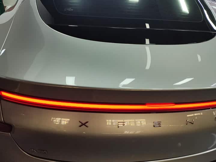 Фото 4 - XPeng P7