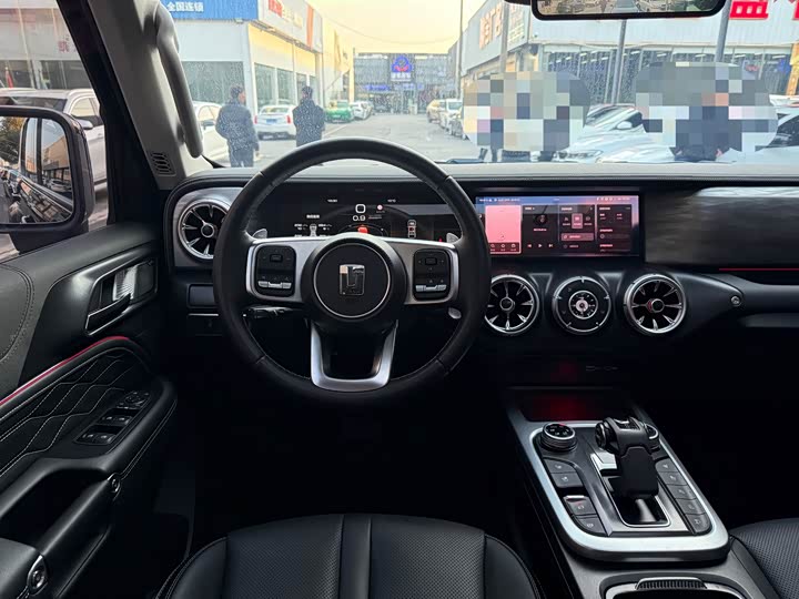 Фото 8 - Tank 300