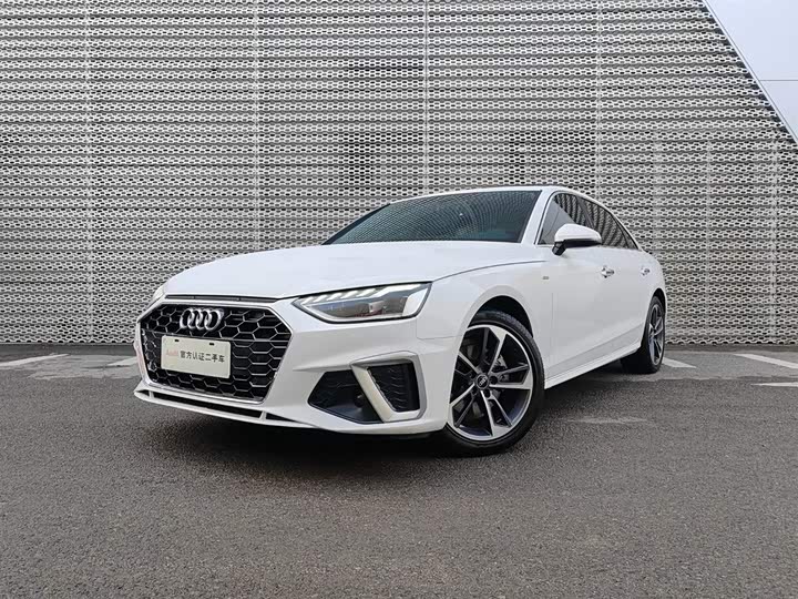 Фото 1 - Audi A4L