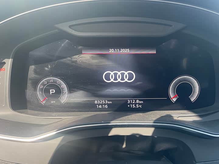 Фото 9 - Audi A6L