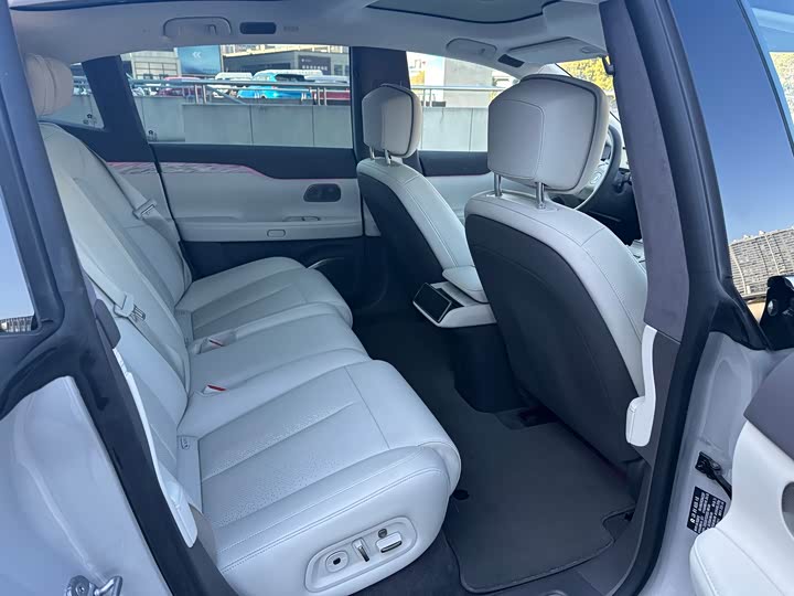 Фото 9 - Nio ET7