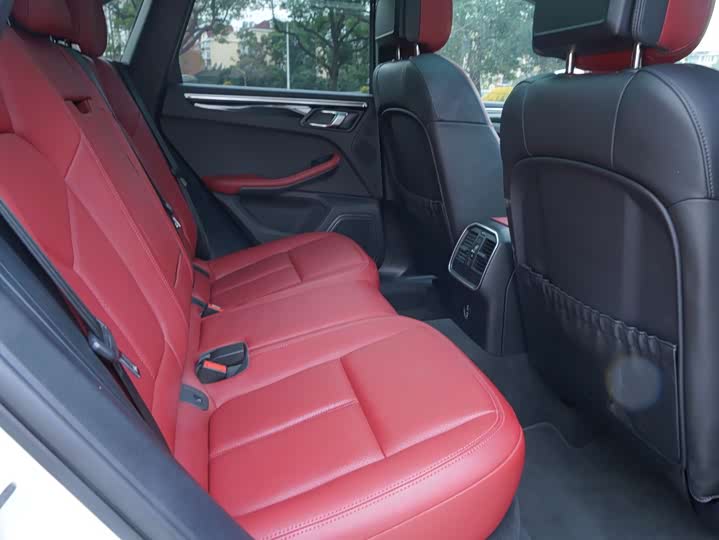 Фото 5 - Porsche Macan