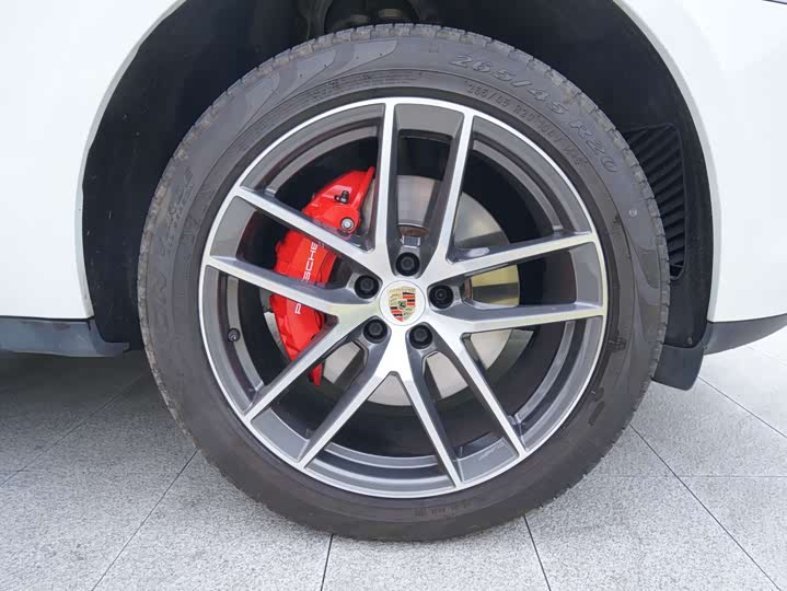 Фото 9 - Porsche Macan