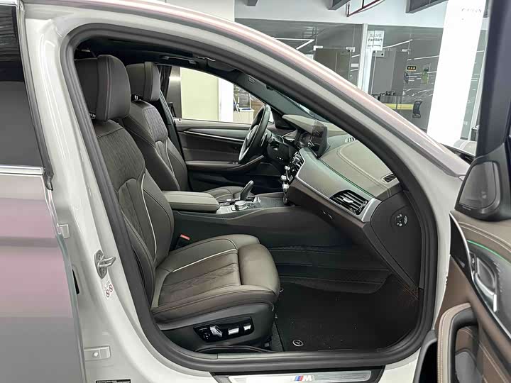 Фото 4 - BMW 5 Series