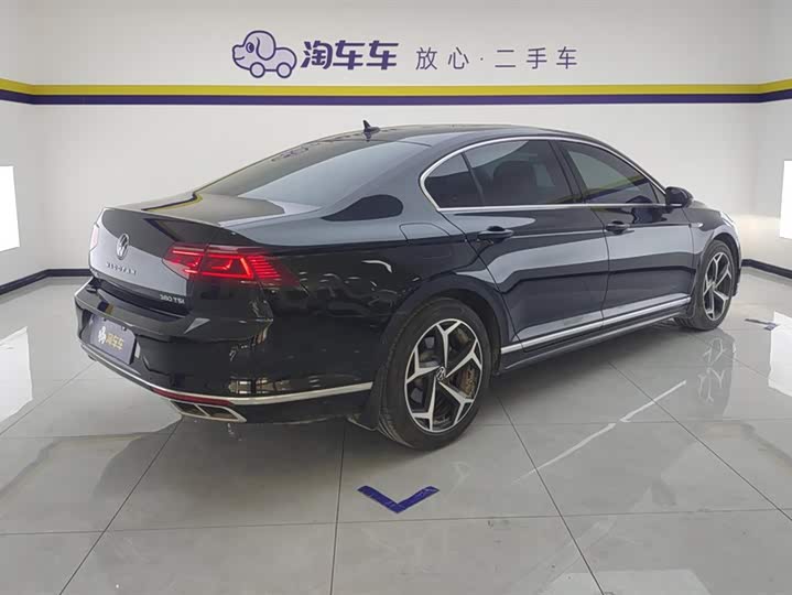 Фото 3 - Volkswagen Magotan