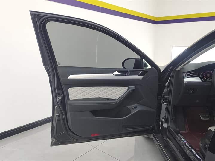 Фото 7 - Volkswagen Magotan