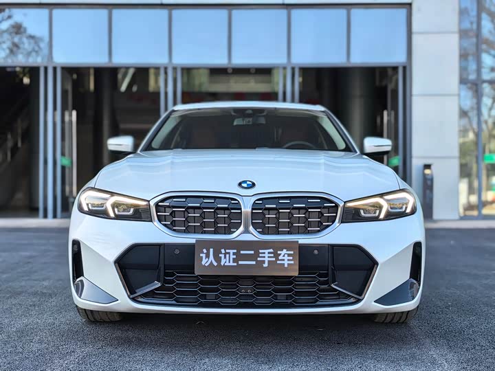 Фото 2 - BMW 3 Series