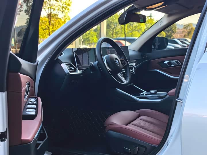 Фото 8 - BMW 3 Series