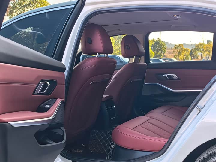 Фото 9 - BMW 3 Series