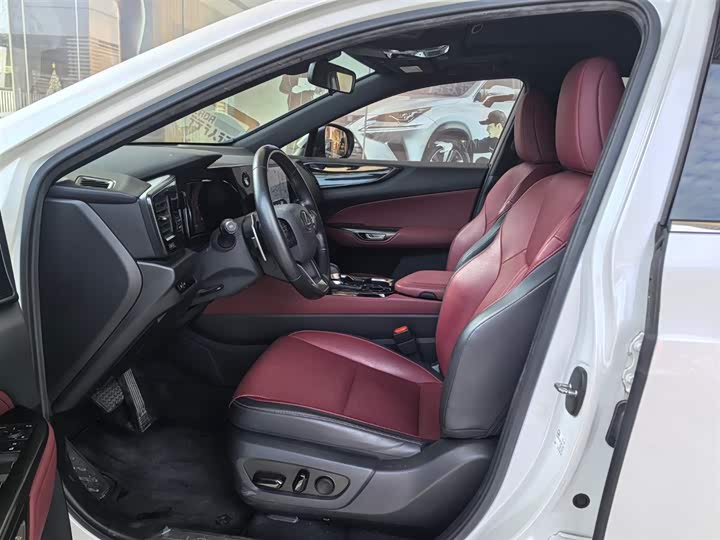 Фото 5 - Lexus NX